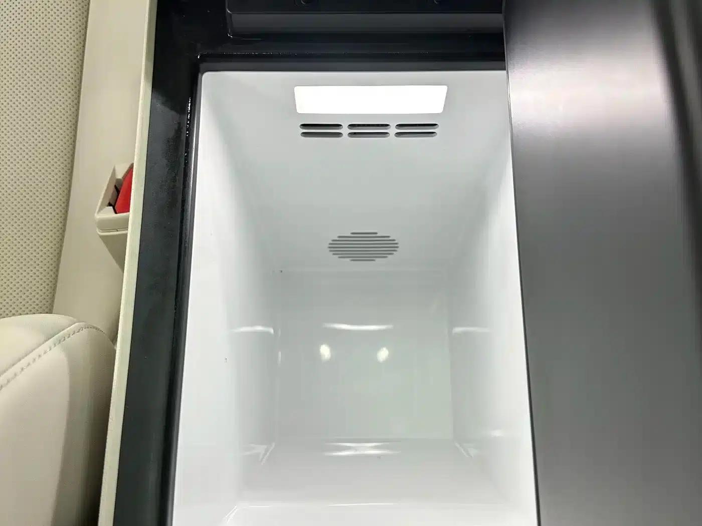 Zhijie R7 2024 Pure Electric 736km Ultra — миниатюра 31