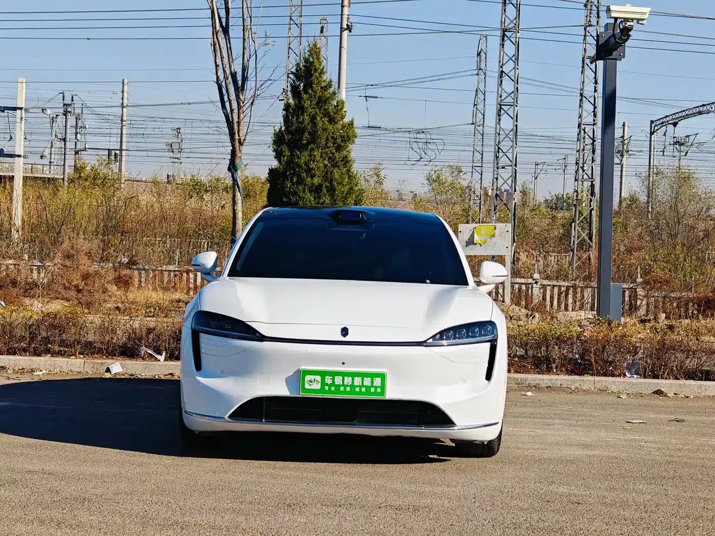 Zhijie R7 2024 Pure Electric 802km Max — миниатюра 2