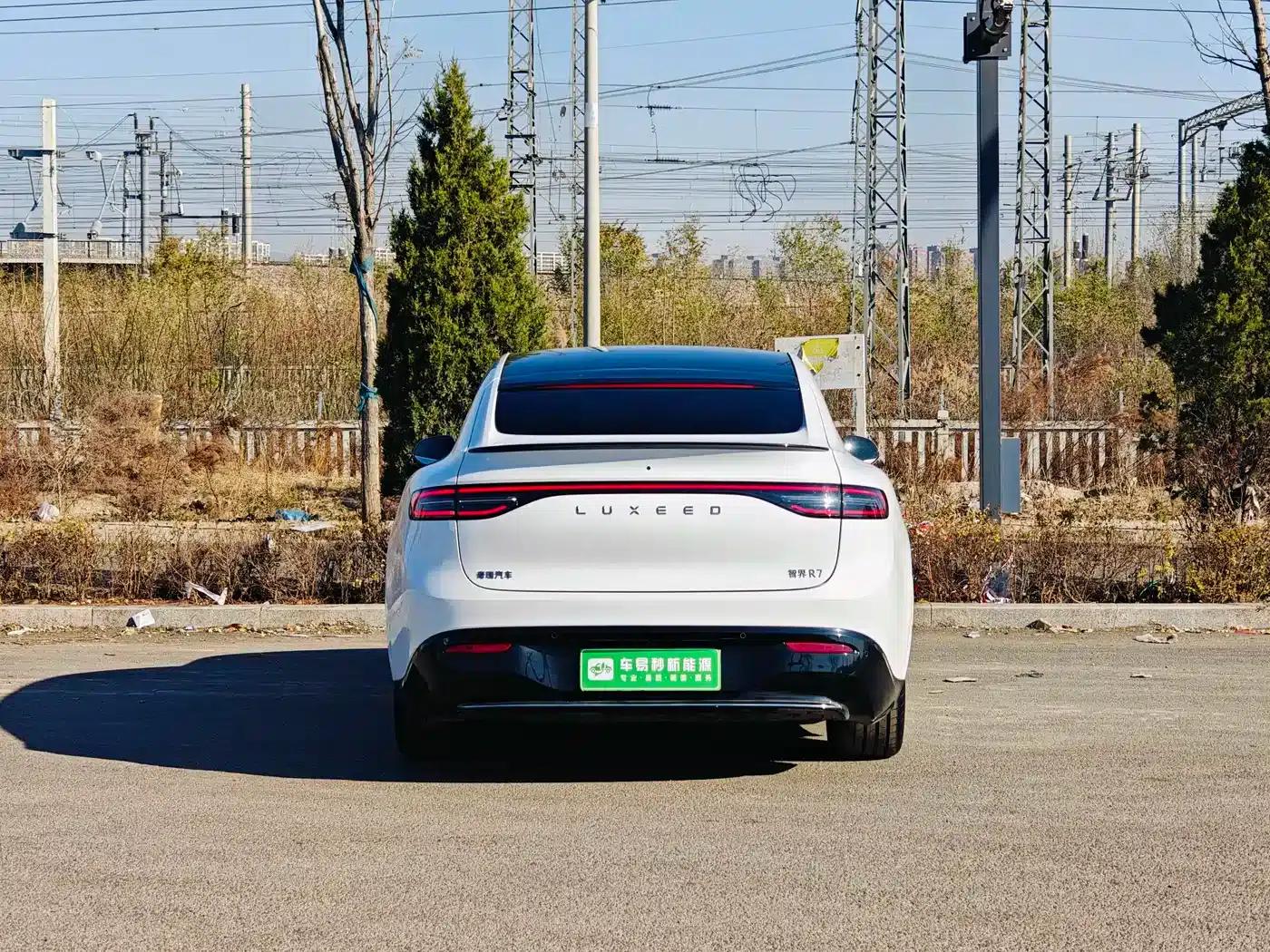 Zhijie R7 2024 Pure Electric 802km Max — миниатюра 5