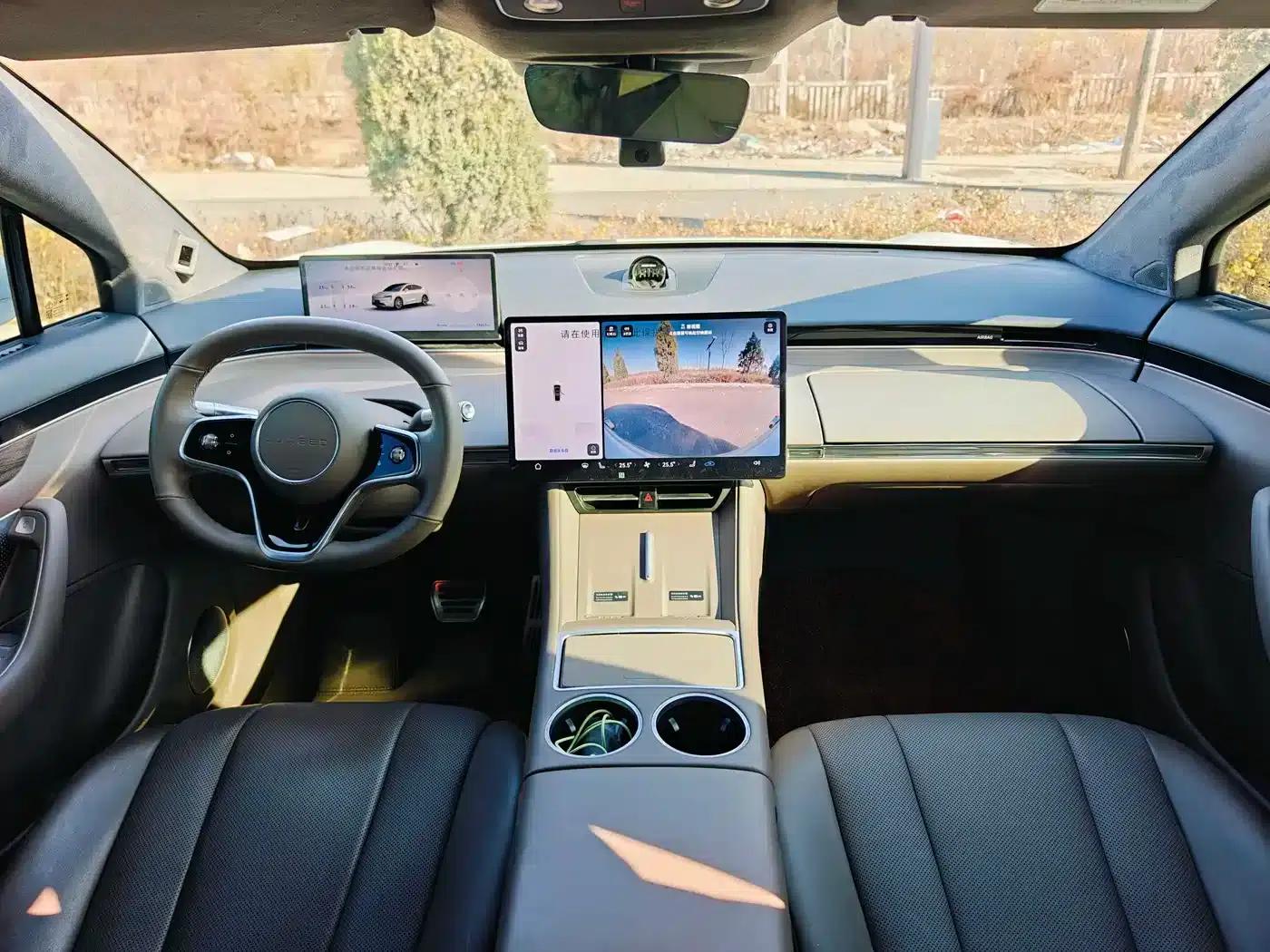 Zhijie R7 2024 Pure Electric 802km Max — миниатюра 9