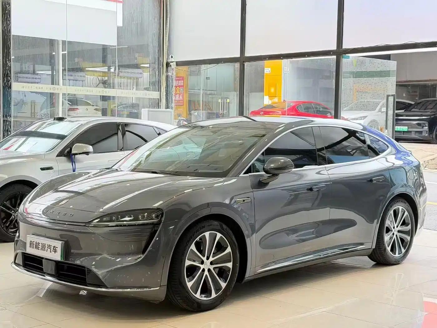 Zhijie R7 2024 Pure Electric 667km Pro — миниатюра 1