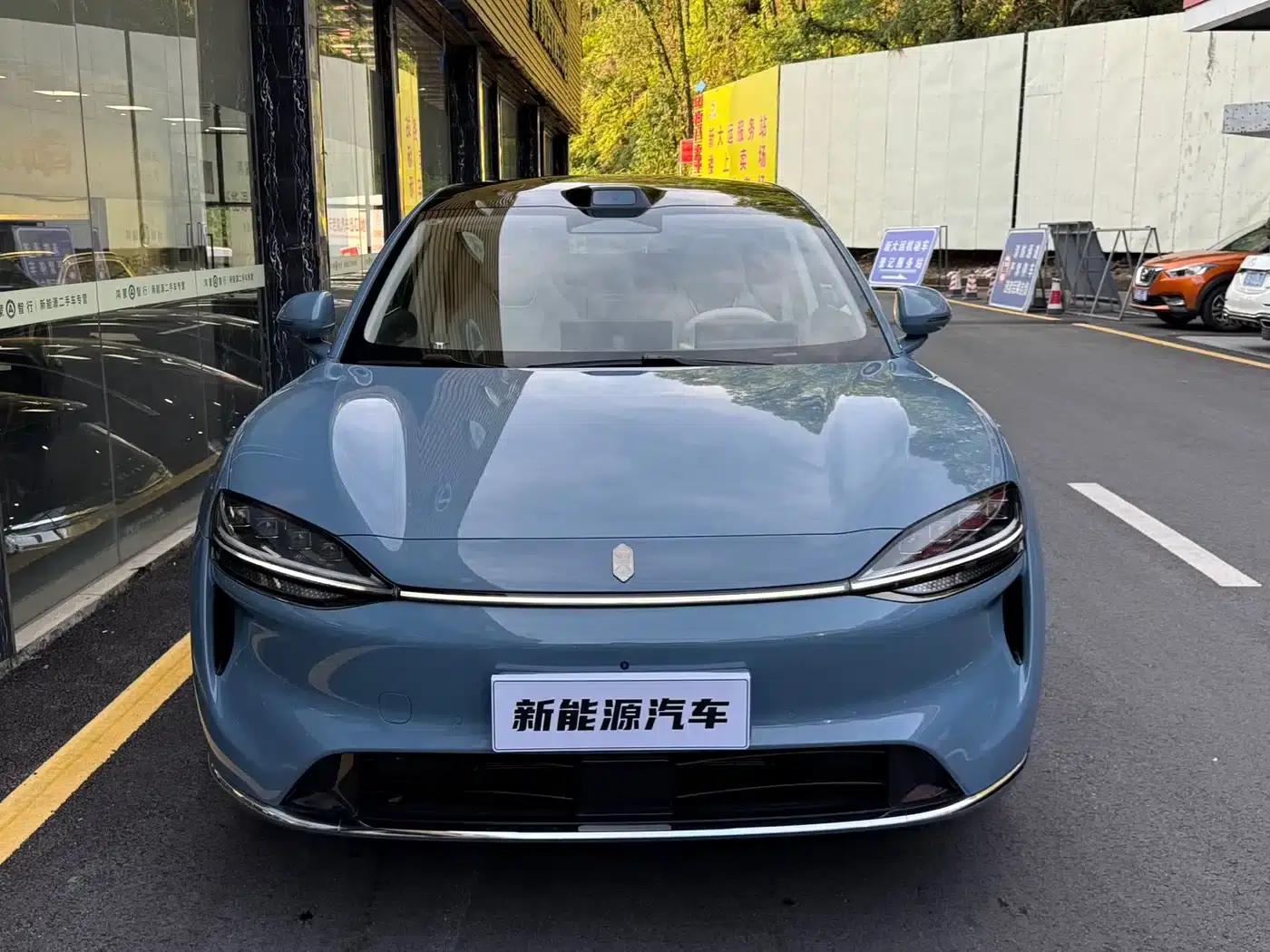 Zhijie R7 2026 Pure Electric Max + 192-line LiDAR — миниатюра 2