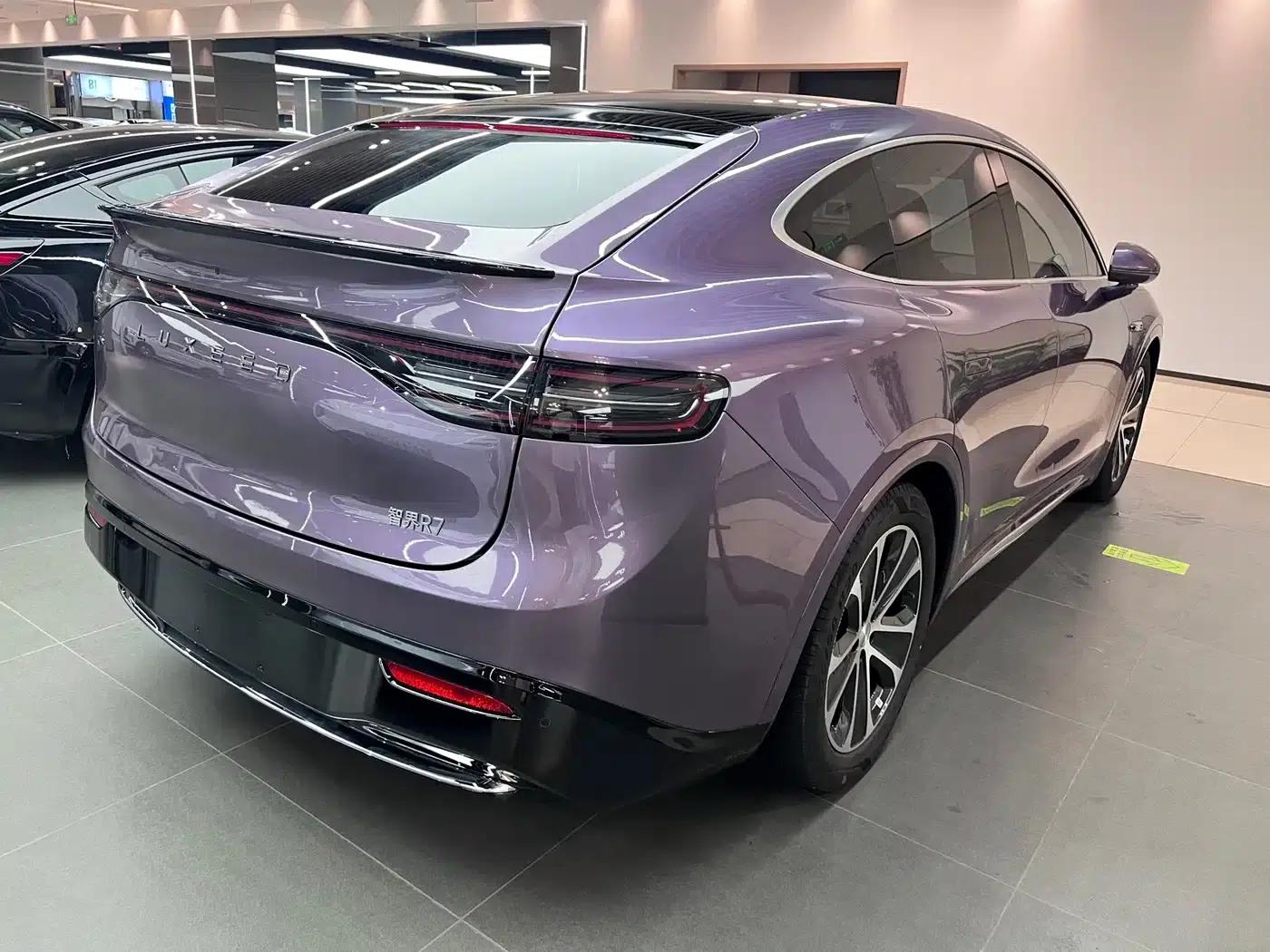 Zhijie R7 2024 Pure Electric 802km Max — миниатюра 6