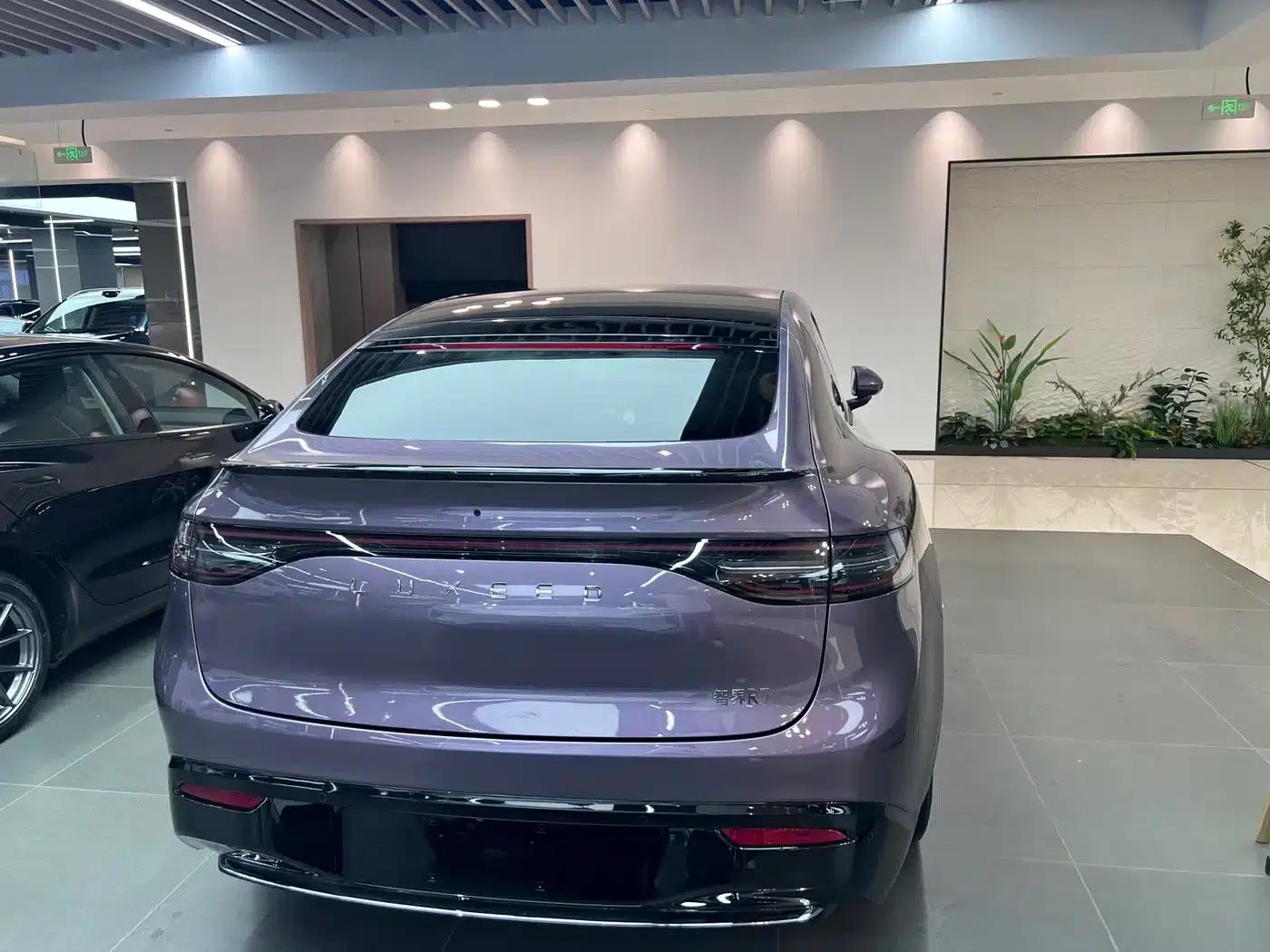Zhijie R7 2024 Pure Electric 802km Max — миниатюра 7