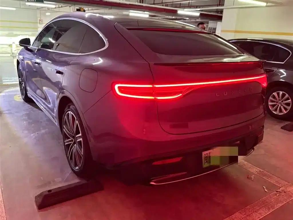 Zhijie R7 2024 Pure Electric 736km Ultra — миниатюра 3