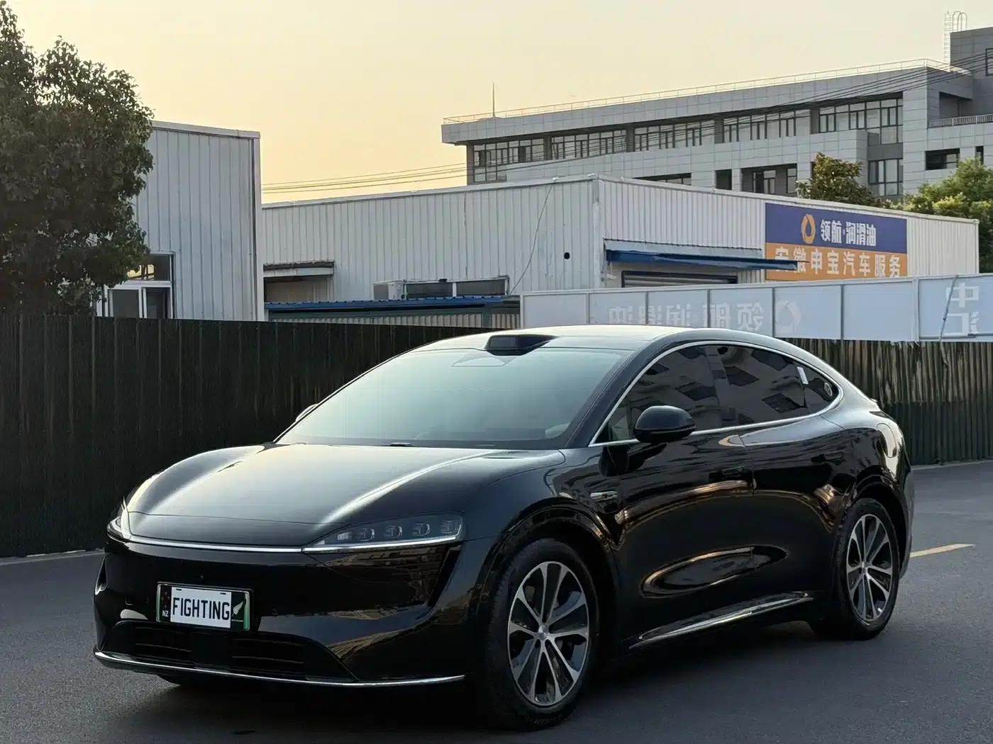 Zhijie R7 2024 Pure Electric 802km Max — миниатюра 1