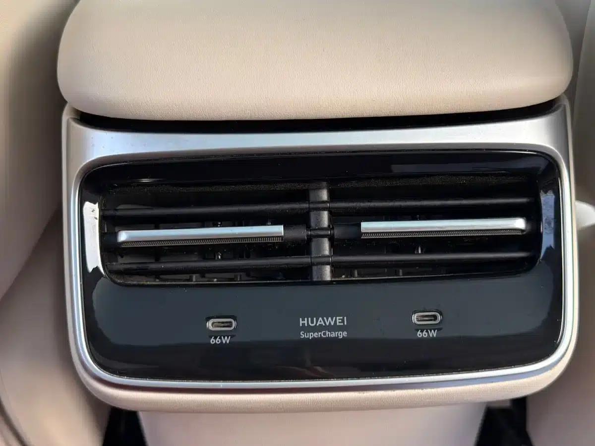 Zhijie R7 2024 Pure Electric 802km Max — миниатюра 12