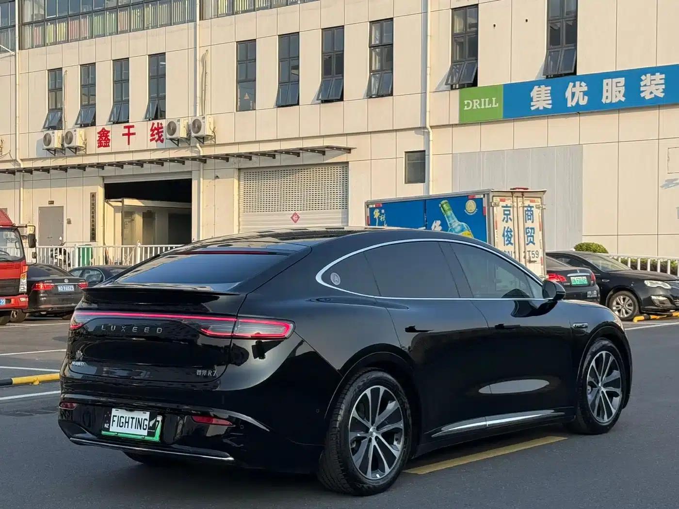 Zhijie R7 2024 Pure Electric 802km Max — миниатюра 15