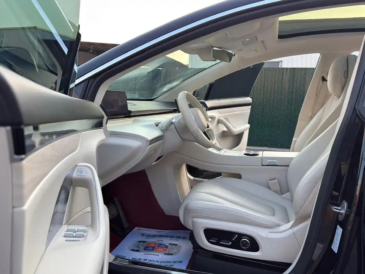 Zhijie R7 2024 Pure Electric 802km Max — миниатюра 9