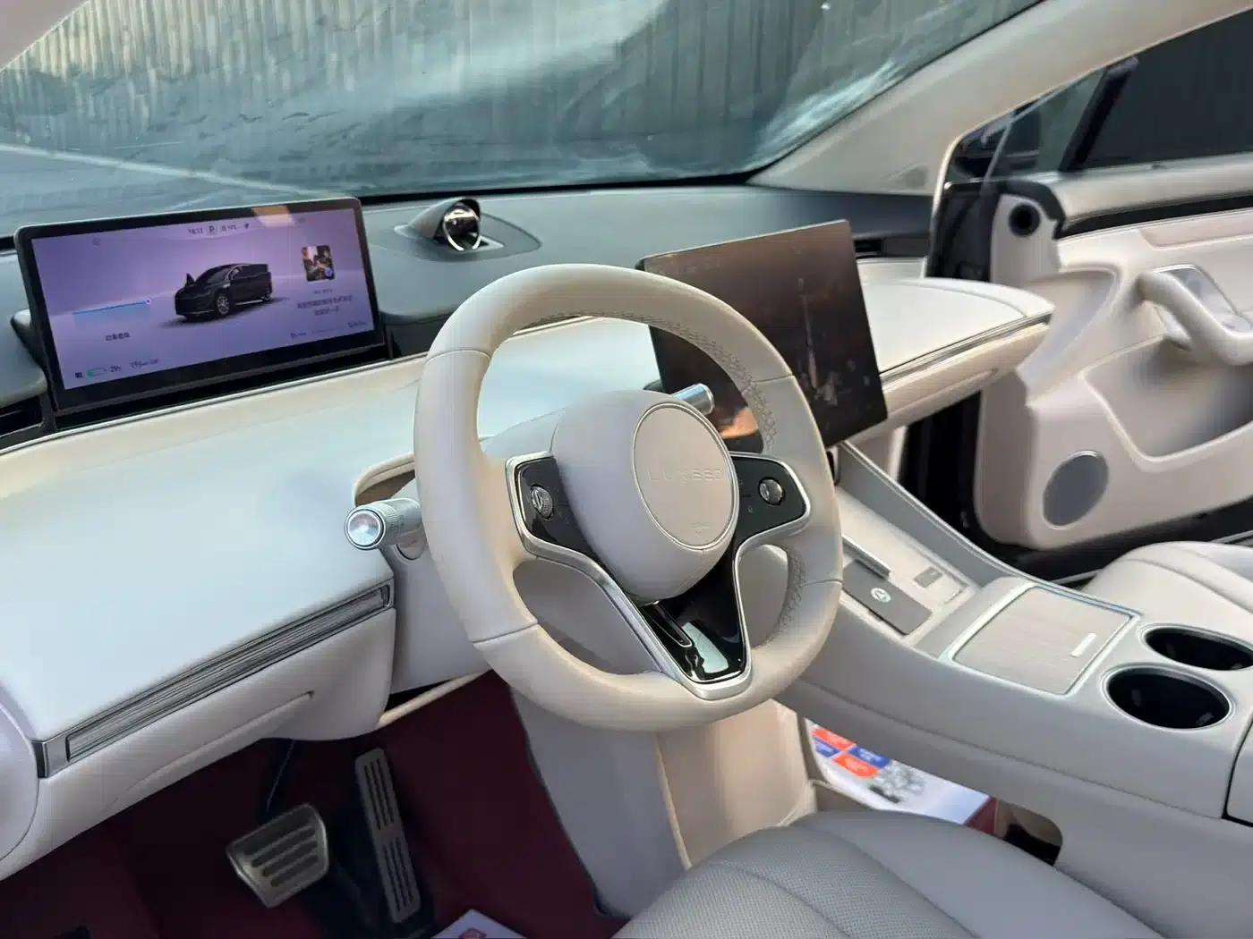 Zhijie R7 2024 Pure Electric 802km Max — миниатюра 10