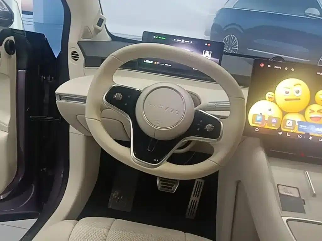 Zhijie R7 2025 Model, Extended Range 331km Ultra — миниатюра 11