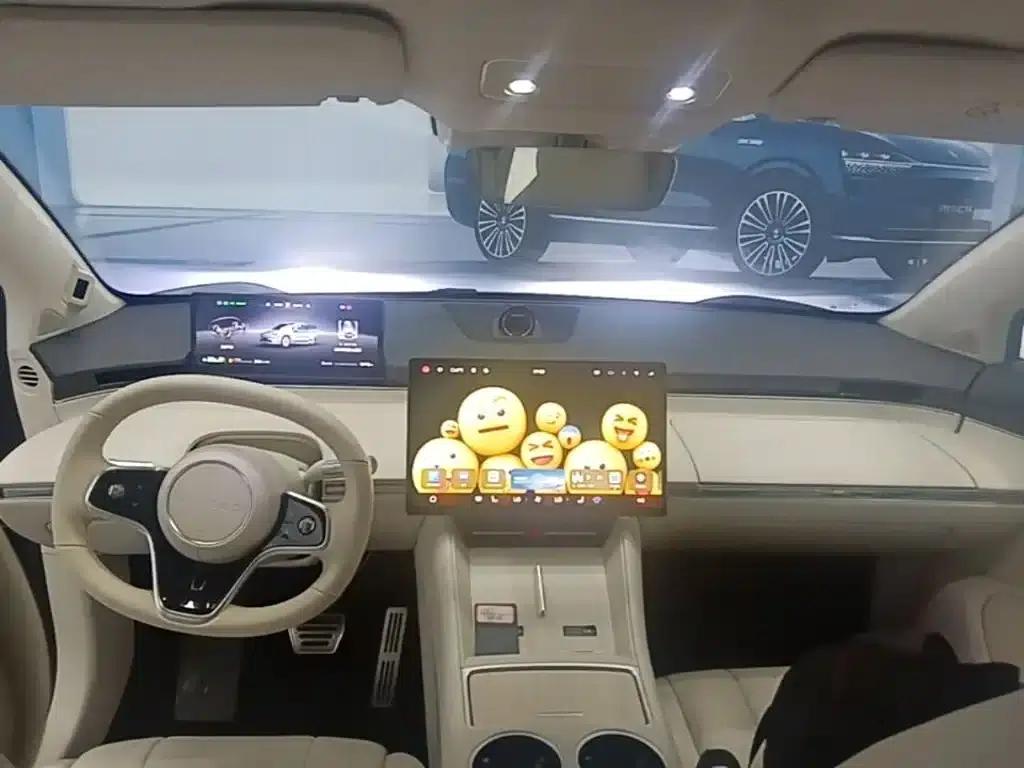 Zhijie R7 2025 Model, Extended Range 331km Ultra — миниатюра 10