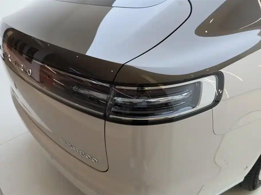2025 S800 Premium Range Extended Star Executive Edition (4-seater, 192-line LiDAR) — миниатюра 11