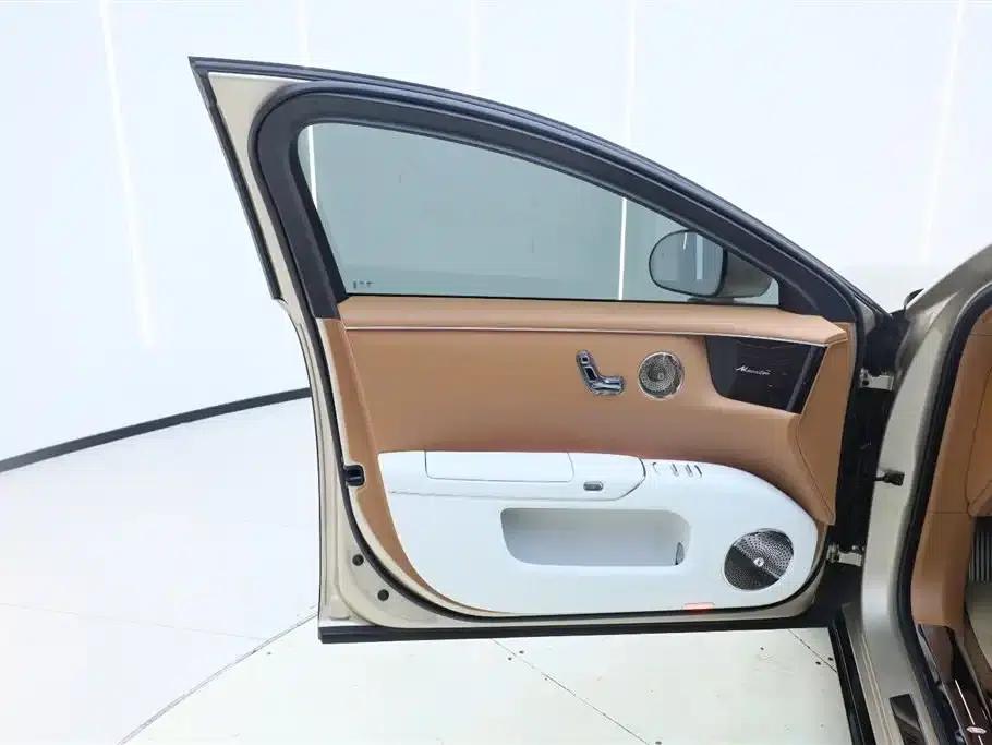 2025 S800 Premium Range Extended Star Executive Edition 4-seater (192-line LiDAR) — миниатюра 16