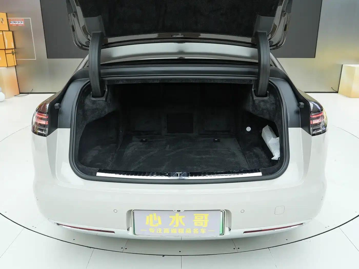 2025 S800 Premium Range Extended Star Executive Edition 4-seater (192-line LiDAR) — миниатюра 26