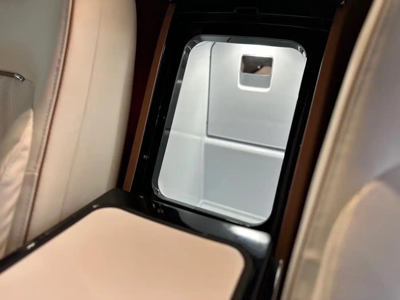 2025 S800 Premium Range Extended Star Executive Edition (4-seater, 192-line LiDAR) — миниатюра 25