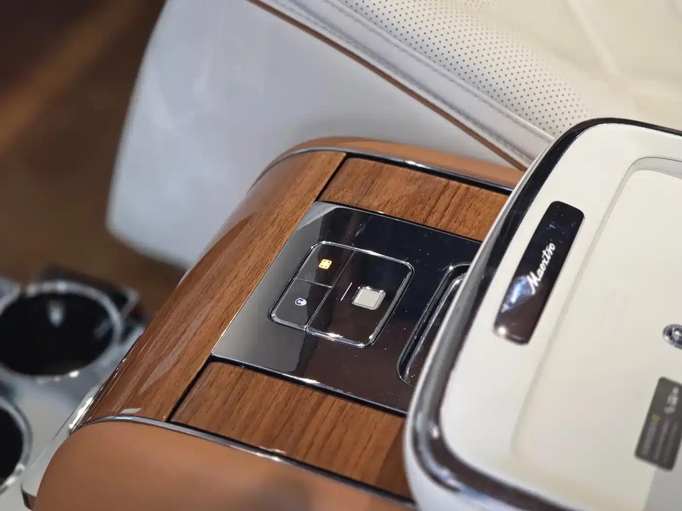 2025 S800 Premium Range Extended Star Executive Edition (4-seater, 192-line LiDAR) — миниатюра 30