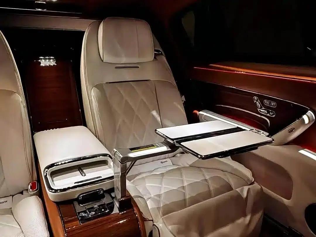 2025 S800 Premium Range Extended Executive 4-Seat (with 896-line LiDAR) — миниатюра 11