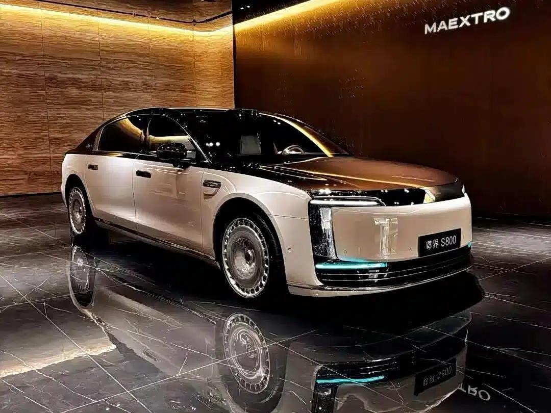 2025 S800 Premium Range Extended Executive 4-Seat (with 896-line LiDAR) — миниатюра 4