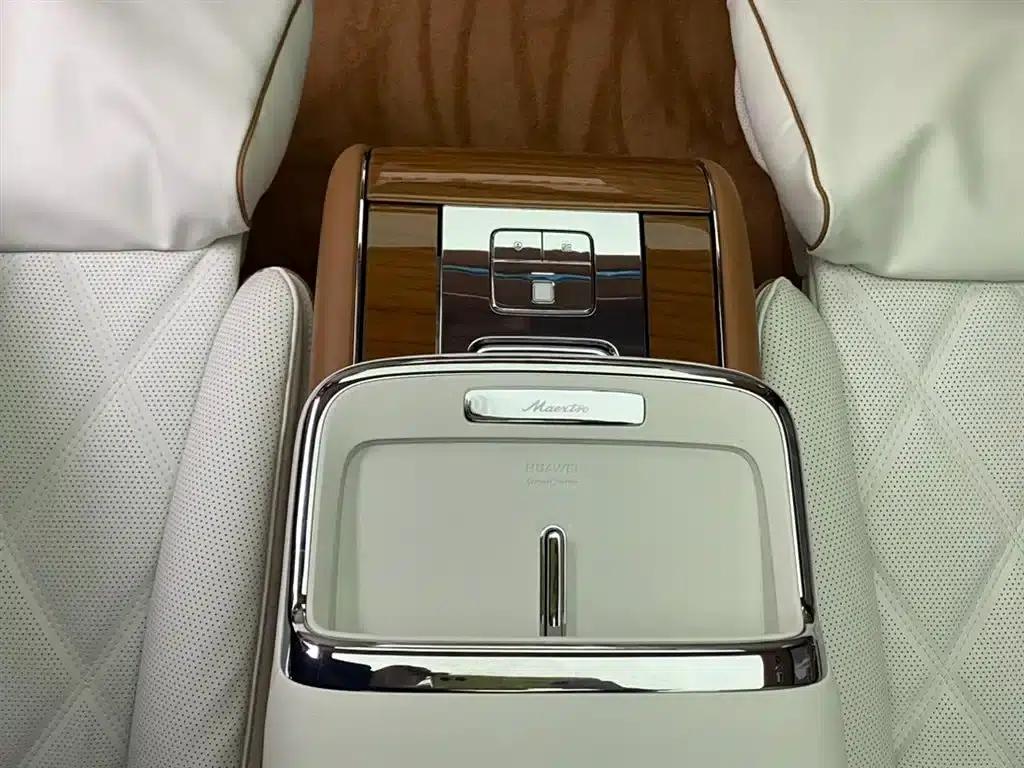 2025 S800 Premium Range Extended Star Executive Edition (4-seater, 192-line LiDAR) — миниатюра 22