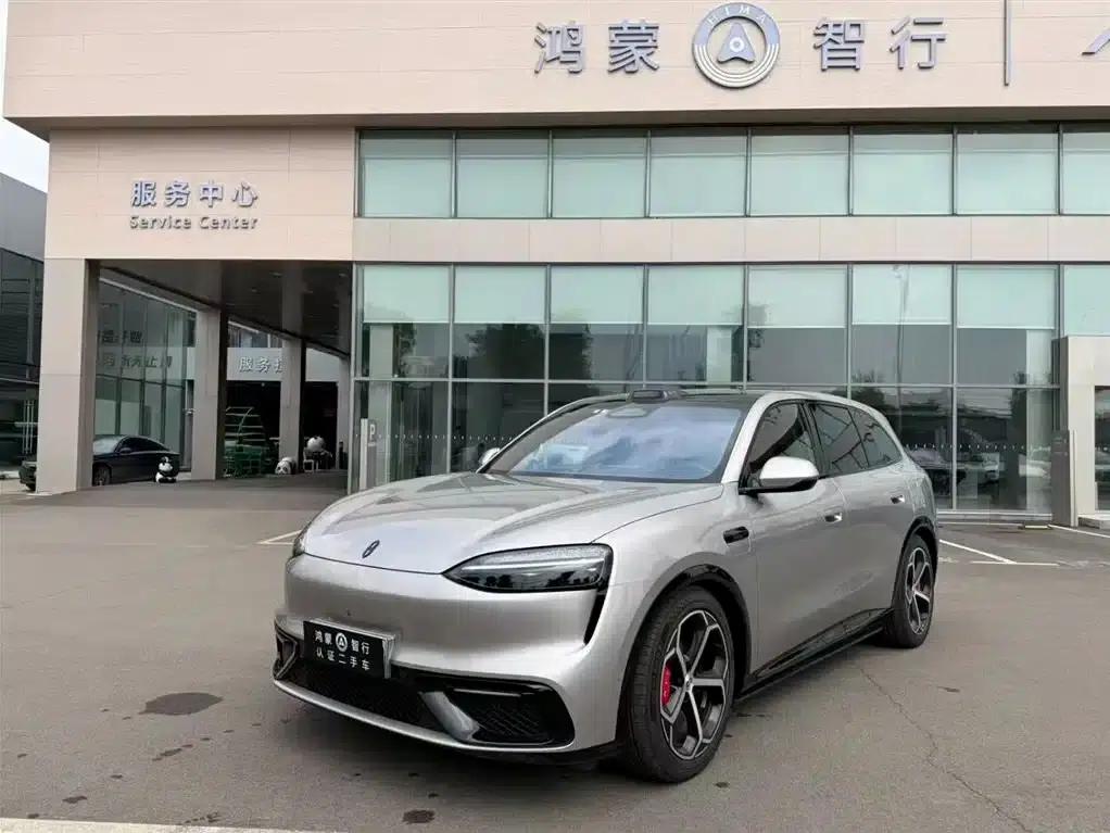 Wenjie M6 2026 Pure Electric Max+ Long Range Edition — миниатюра 1