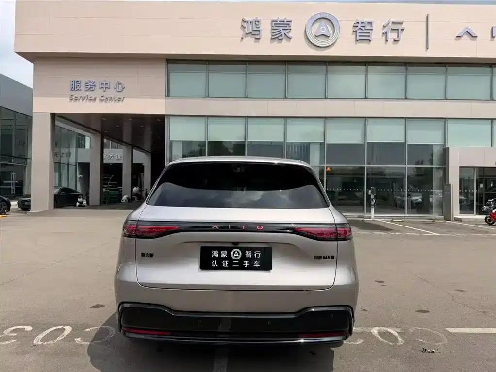 Wenjie M6 2026 Pure Electric Max+ Long Range Edition — миниатюра 4