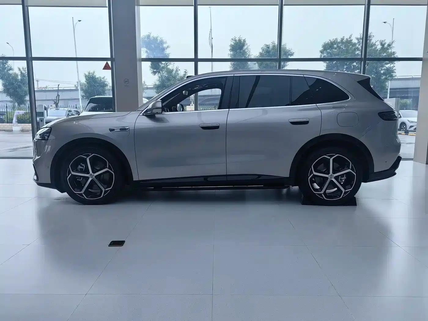 Wenjie M6 2026 Pure Electric Max+ Long Range Edition — миниатюра 15