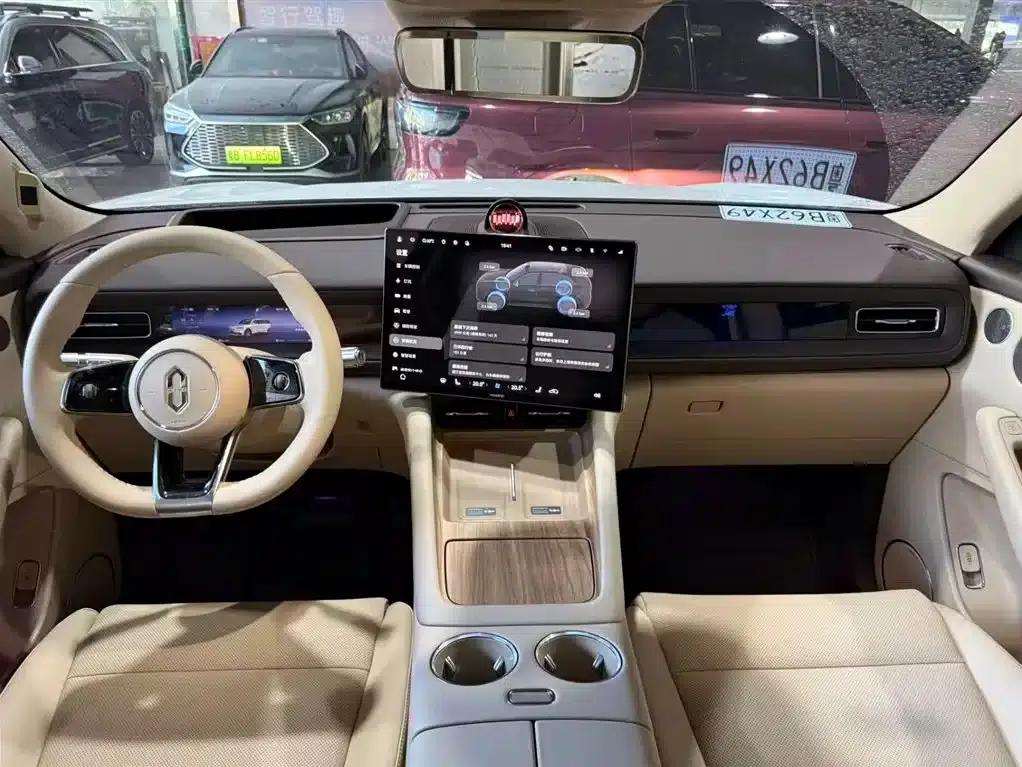 Wenjie M6 2026 Range Extended Max+ 4WD Version — миниатюра 6