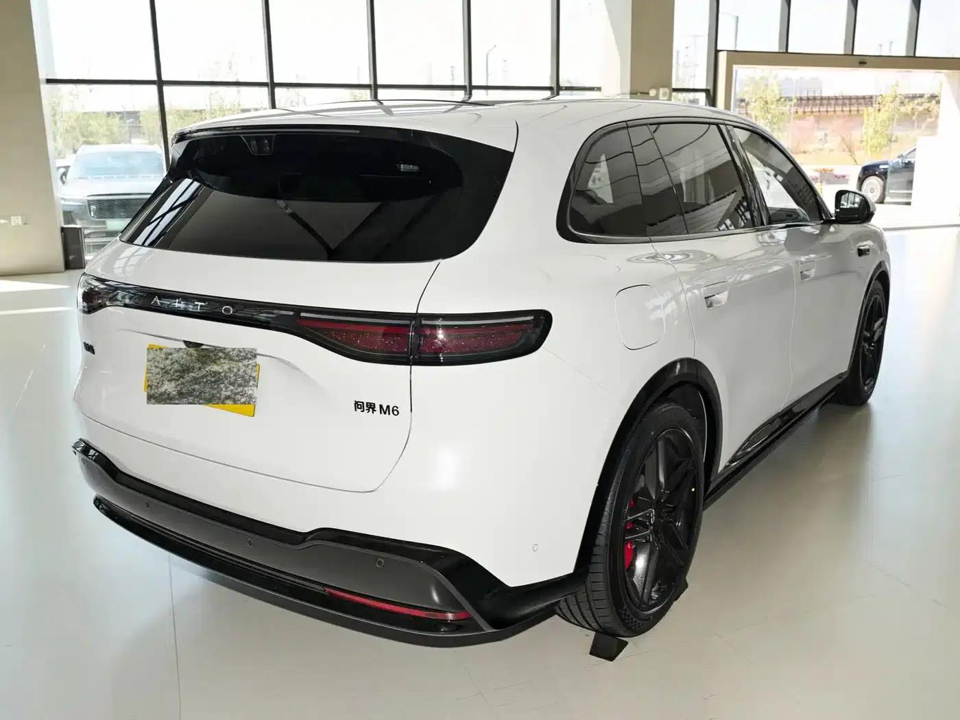 Wenjie M6 2026 Pure Electric Max+ Long Range Edition — миниатюра 7
