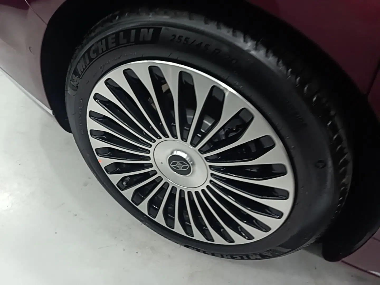 Hima Stelato S9 2026 Model Range-Extender Ultra, Rear-wheel Drive, 53kWh — миниатюра 11