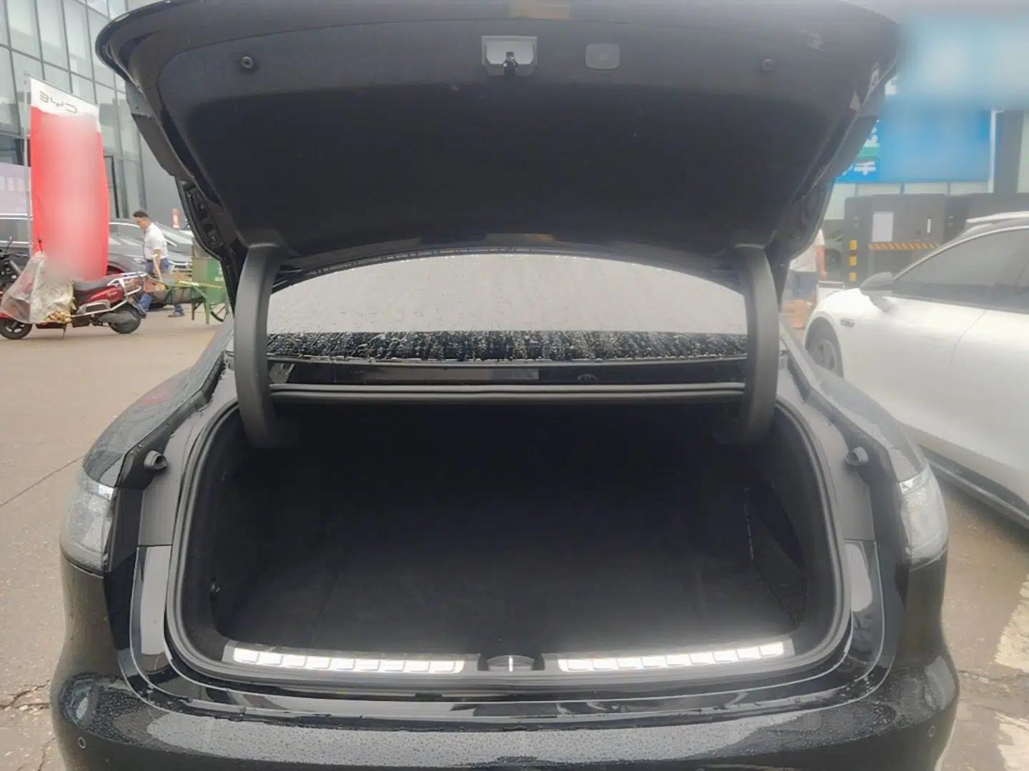 Hima Stelato S9 2026 Model Range-Extender Ultra, Rear-wheel Drive, 53kWh — миниатюра 27