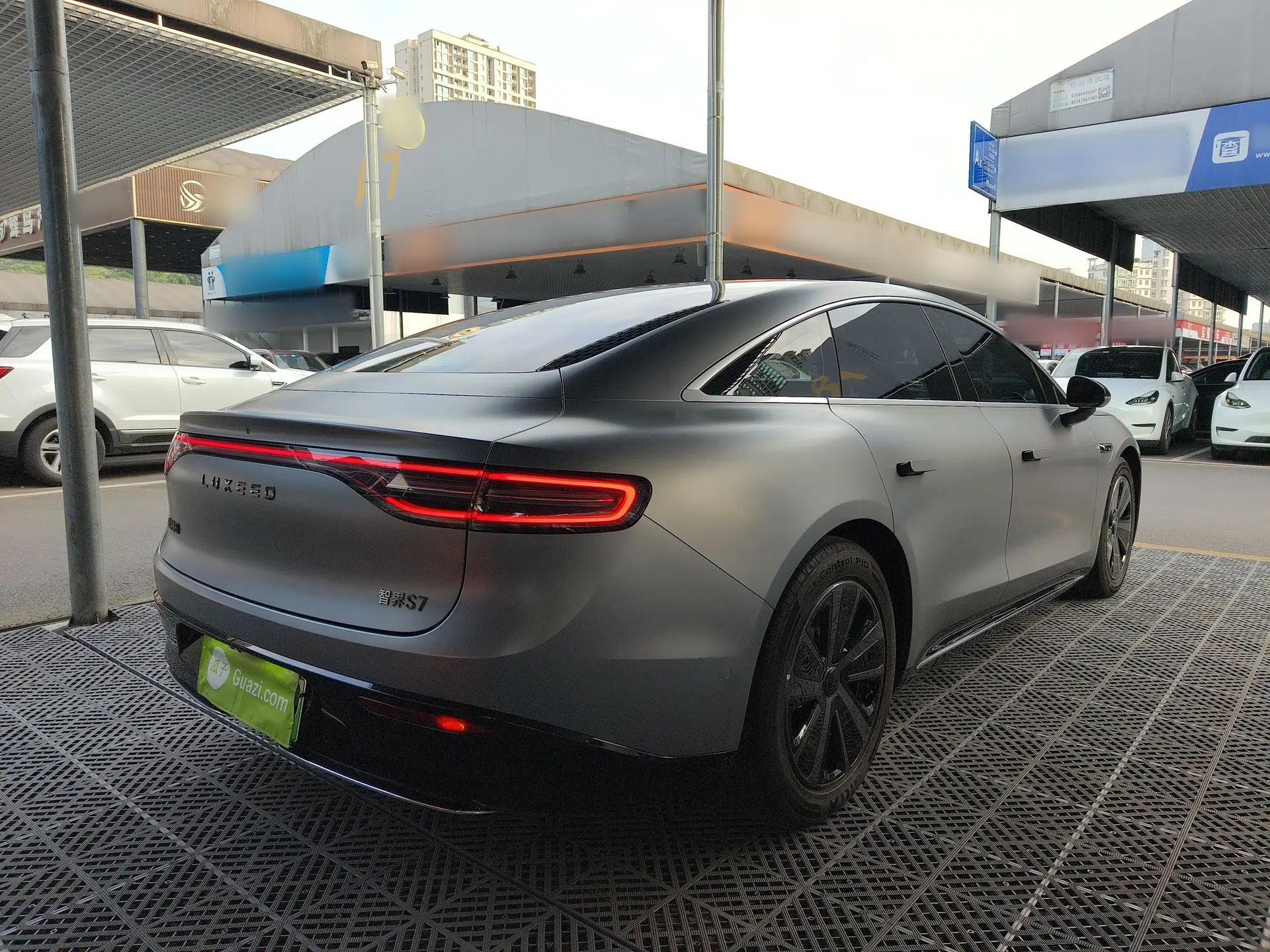 Hima Luxeed S7 2024 Max Rear-Drive Long-Range Intelligent Driving Version — миниатюра 4