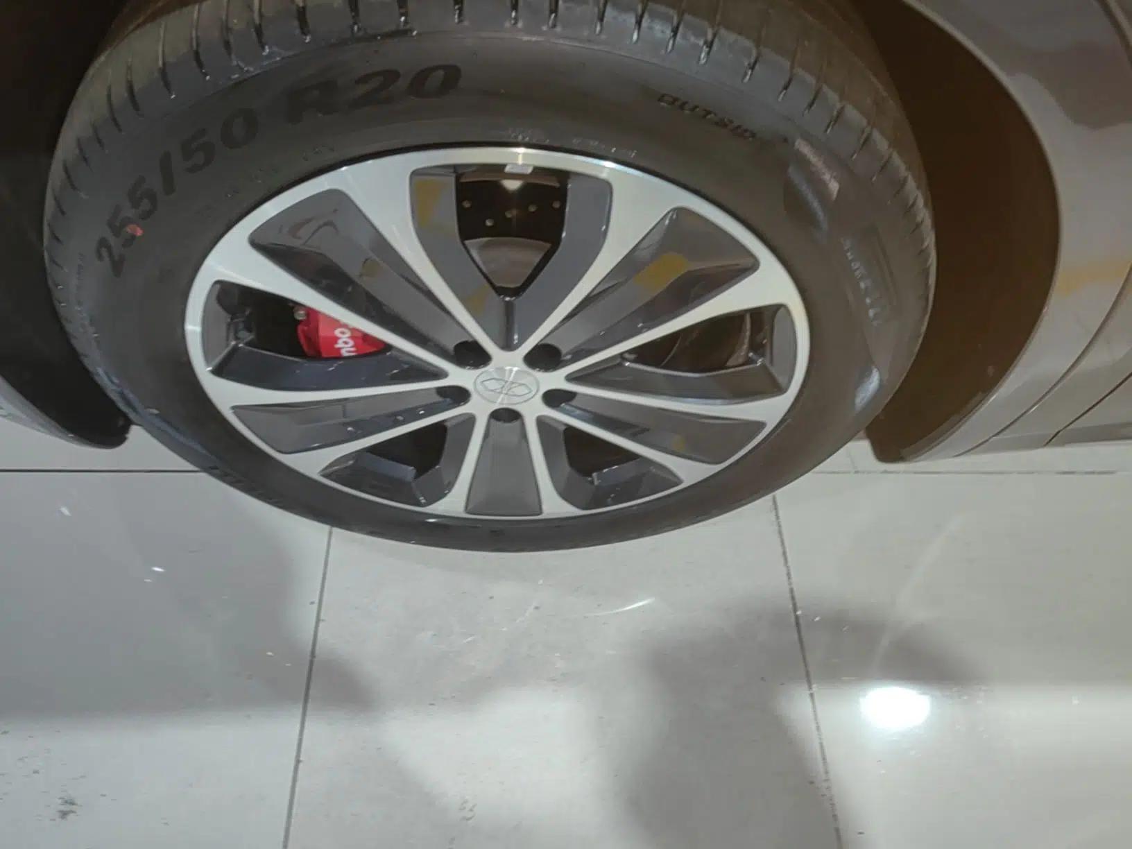 Hima Luxeed R7 2026 Model Range-Extending Ultra — миниатюра 10