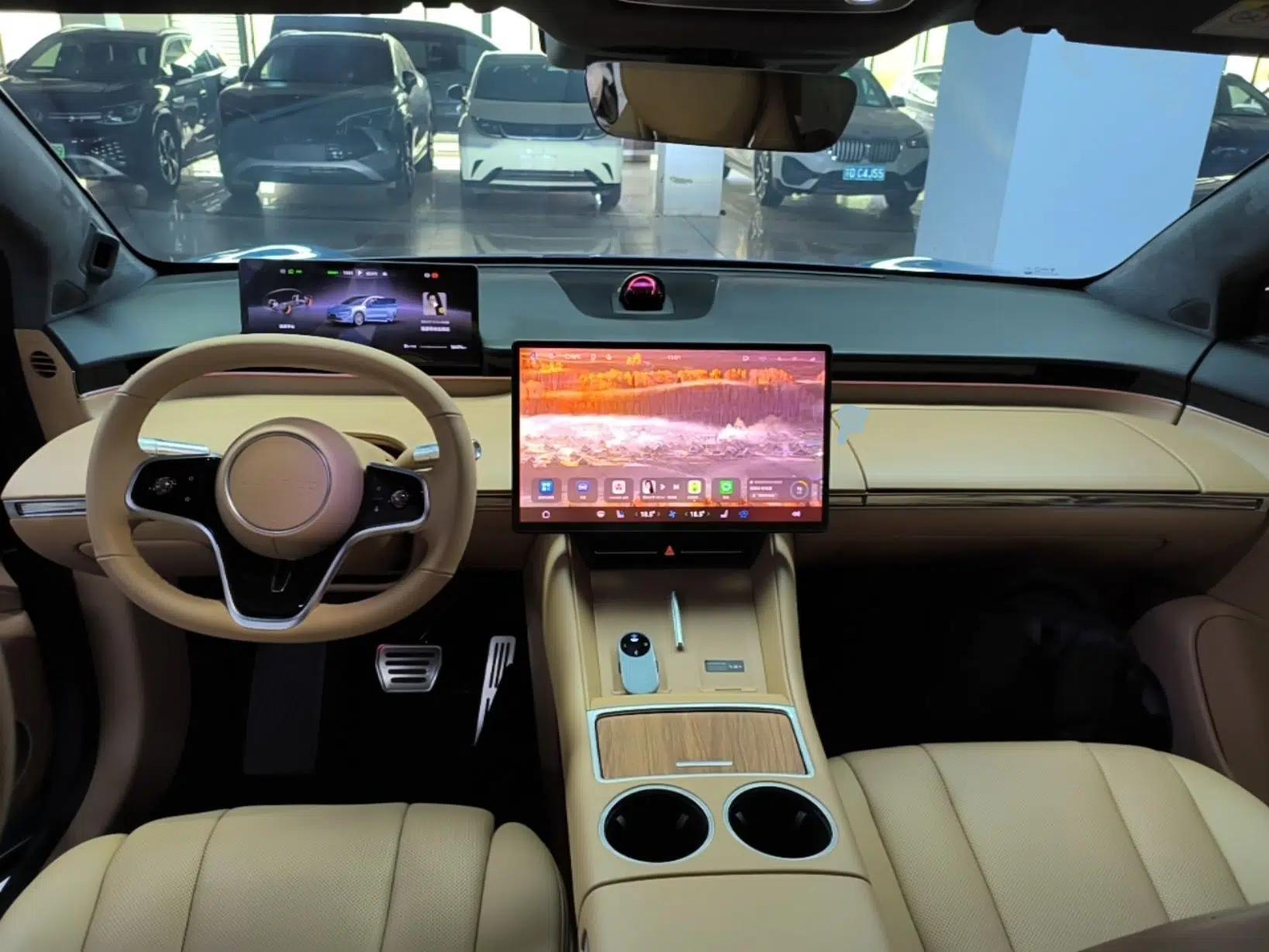 Hima Luxeed R7 2024 Pure Electric 667km Pro — миниатюра 12