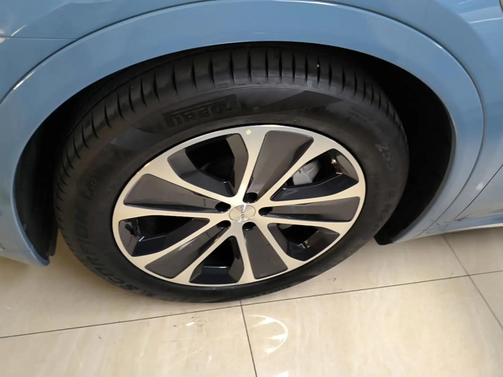 Hima Luxeed R7 2024 Pure Electric 667km Pro — миниатюра 10