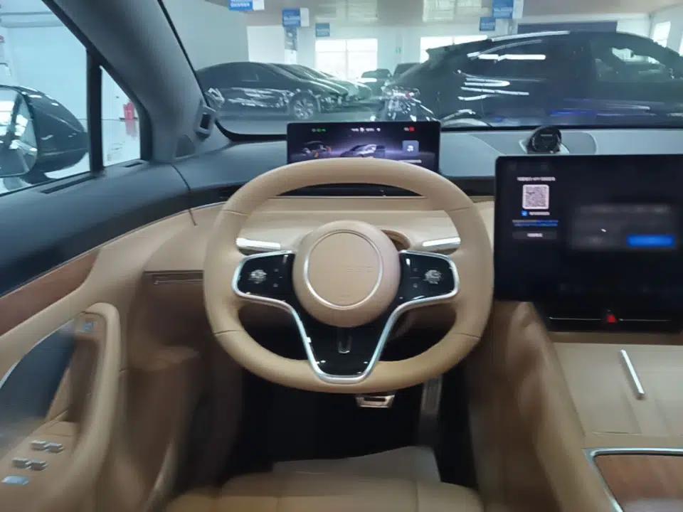 Hima Luxeed R7 2024 All-Electric 667 km Max — миниатюра 18