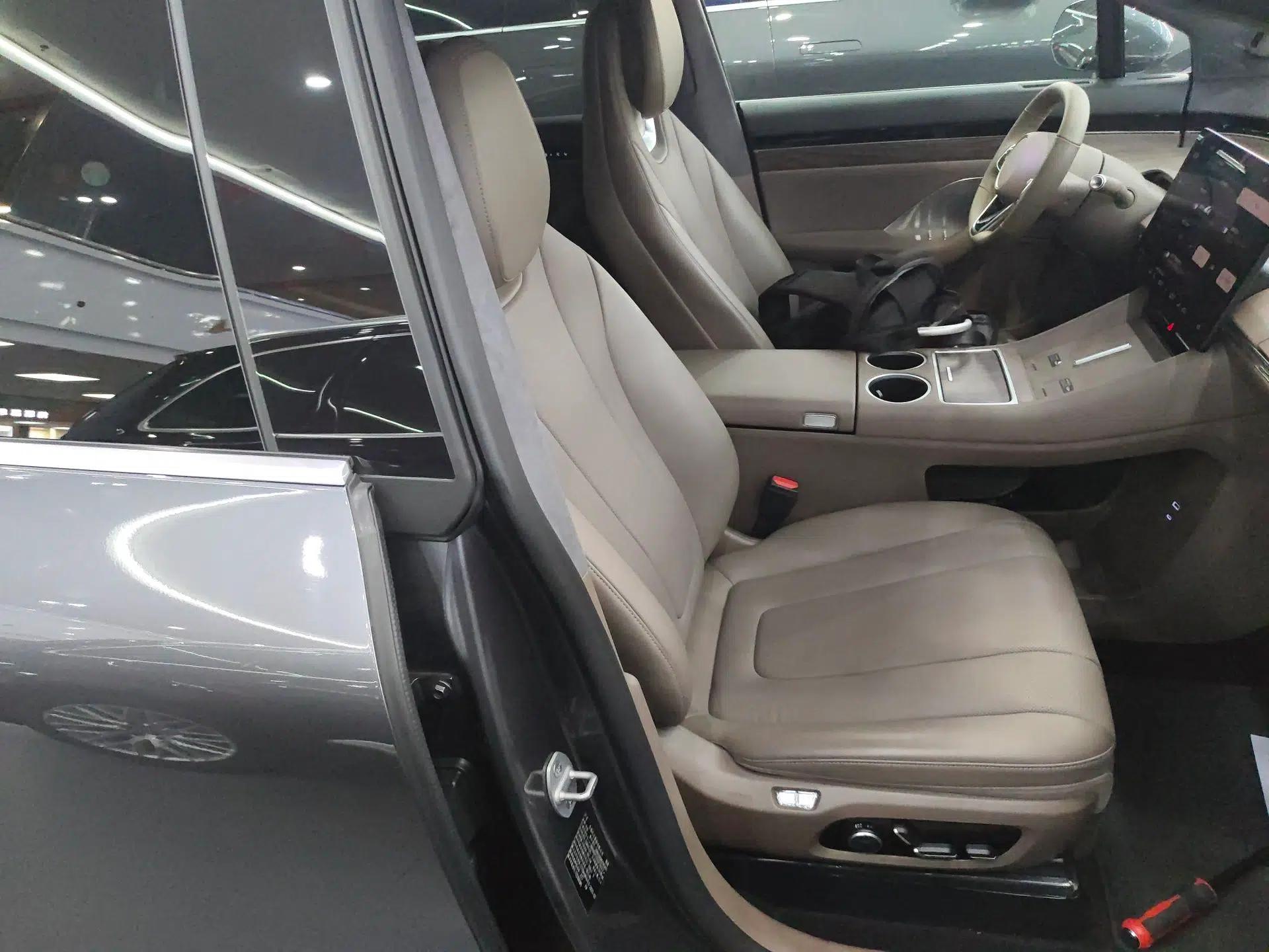 Hima Luxeed R7 2025 Range-Extended Version 251 km Max — миниатюра 19