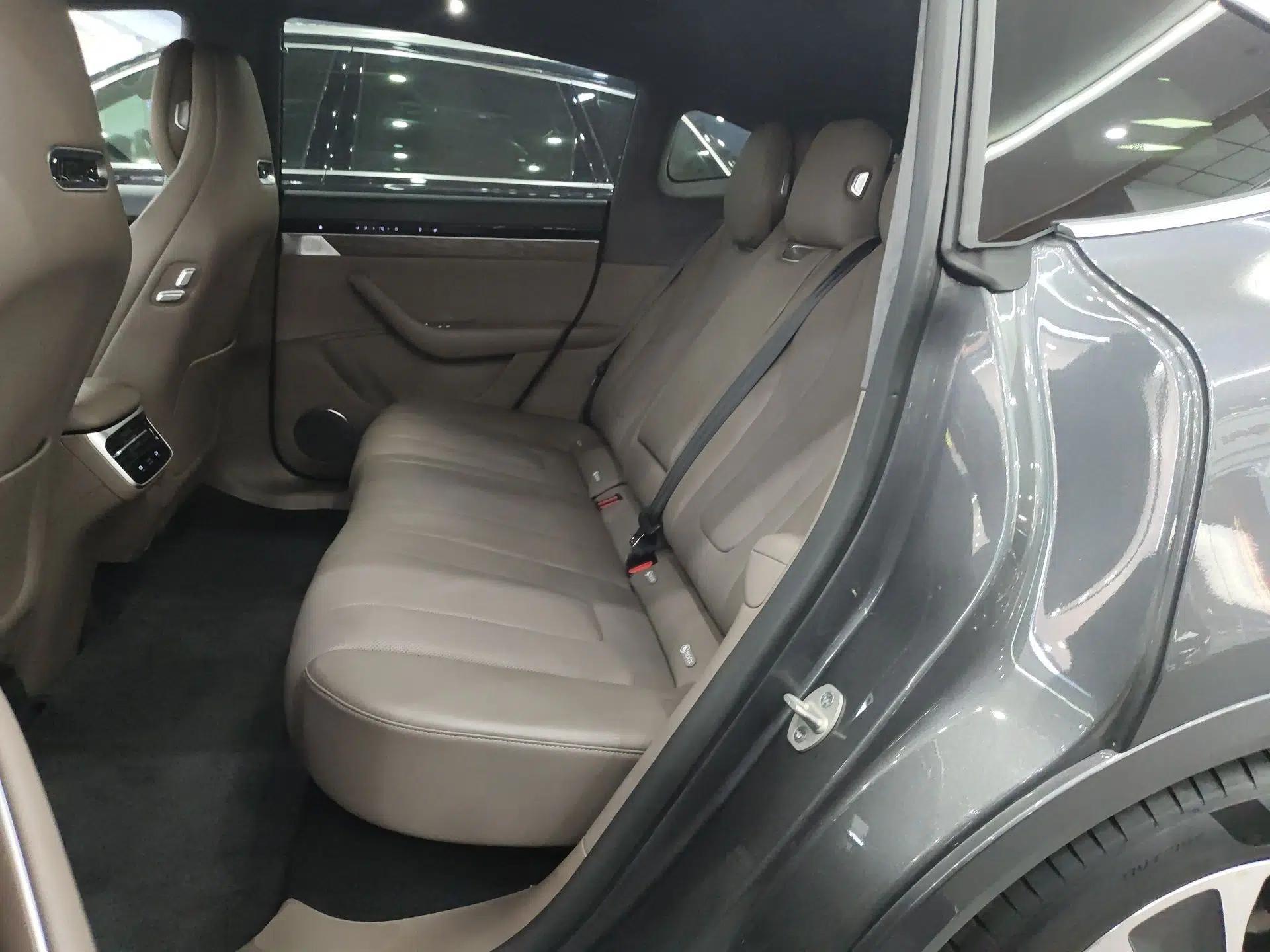 Hima Luxeed R7 2025 Range-Extended Version 251 km Max — миниатюра 20