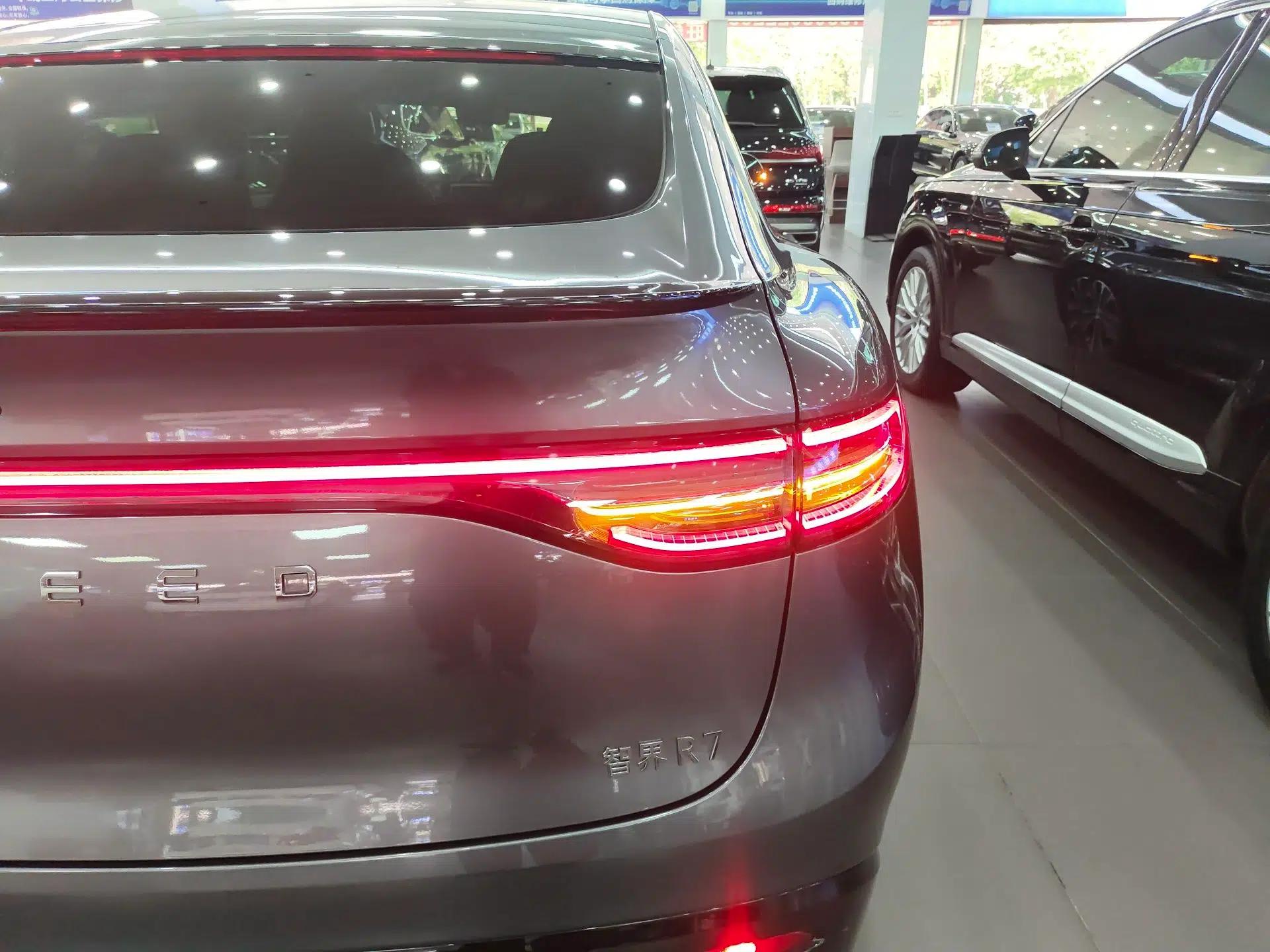 Hima Luxeed R7 2025 Range-Extended Version 251 km Max — миниатюра 9