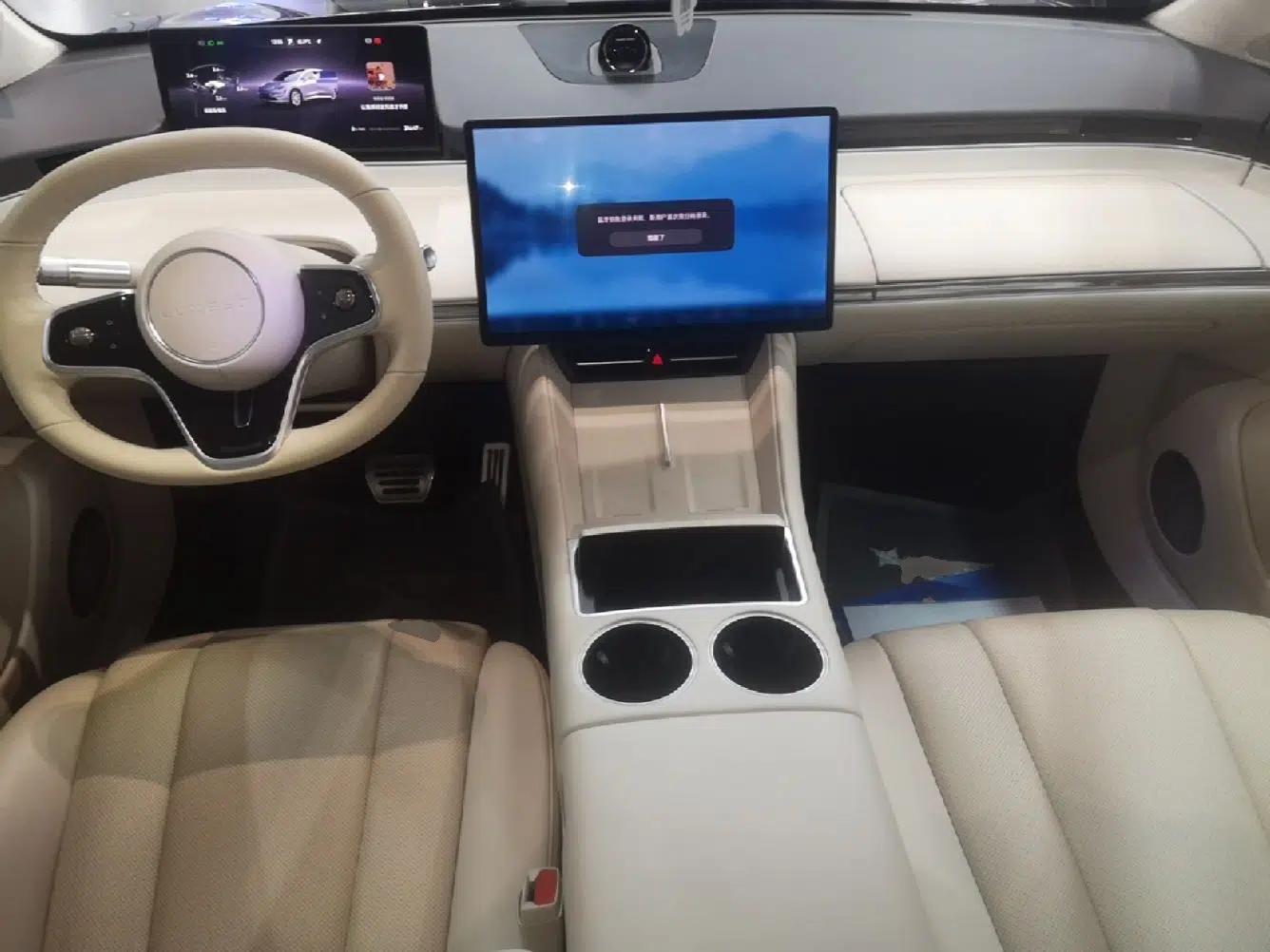Hima Luxeed R7 2024 All-Electric 802 km Max — миниатюра 12