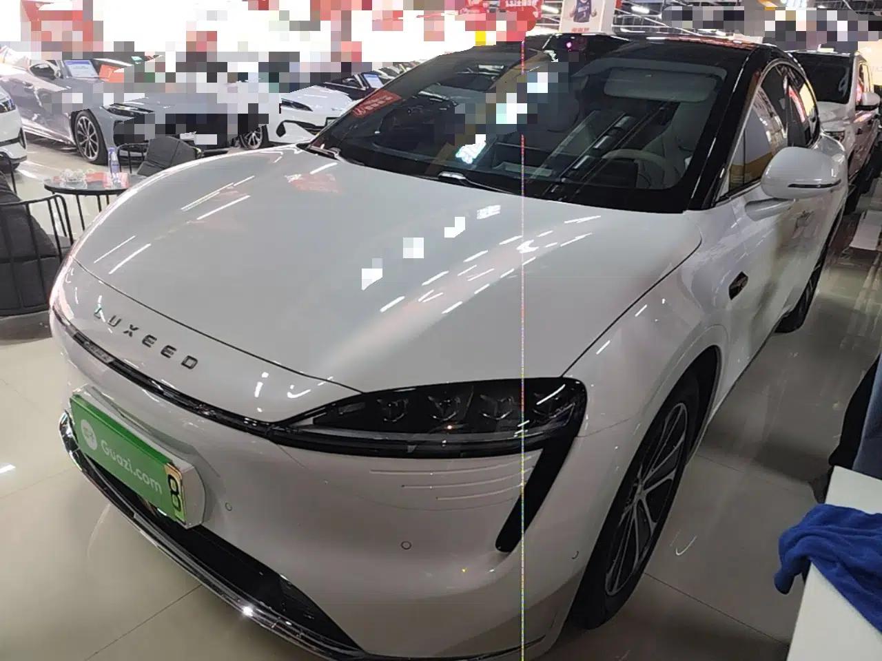 Hima Luxeed R7 2024 All-Electric 802 km Max — миниатюра 1