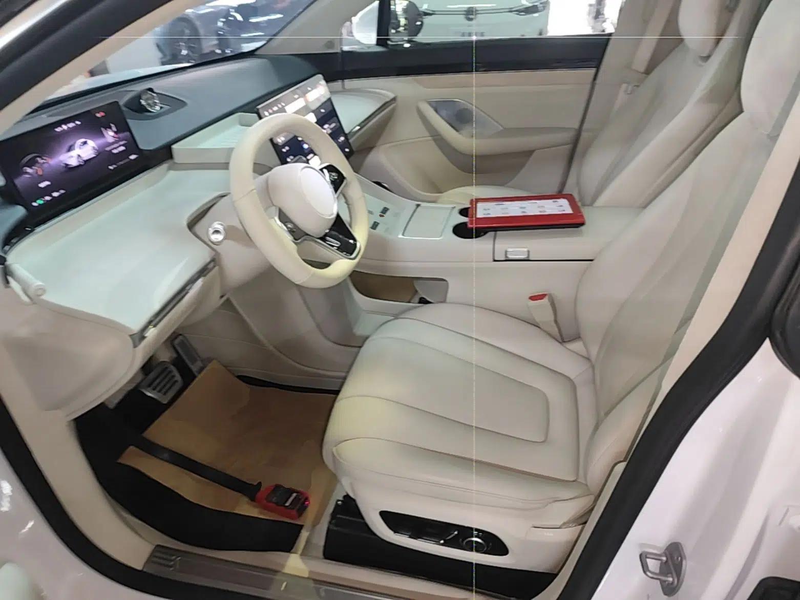 Hima Luxeed R7 2024 All-Electric 802 km Max — миниатюра 17