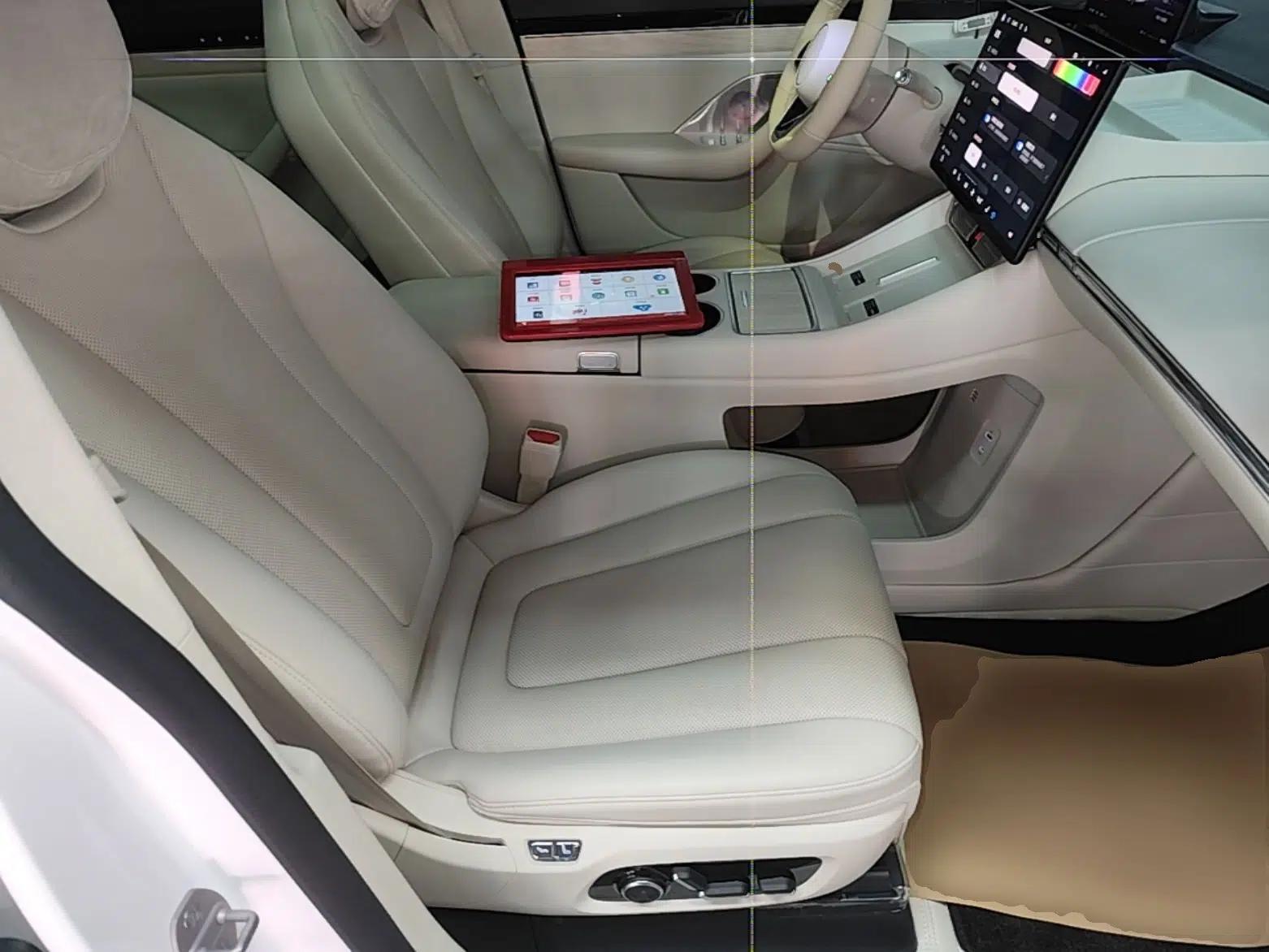 Hima Luxeed R7 2024 All-Electric 802 km Max — миниатюра 19