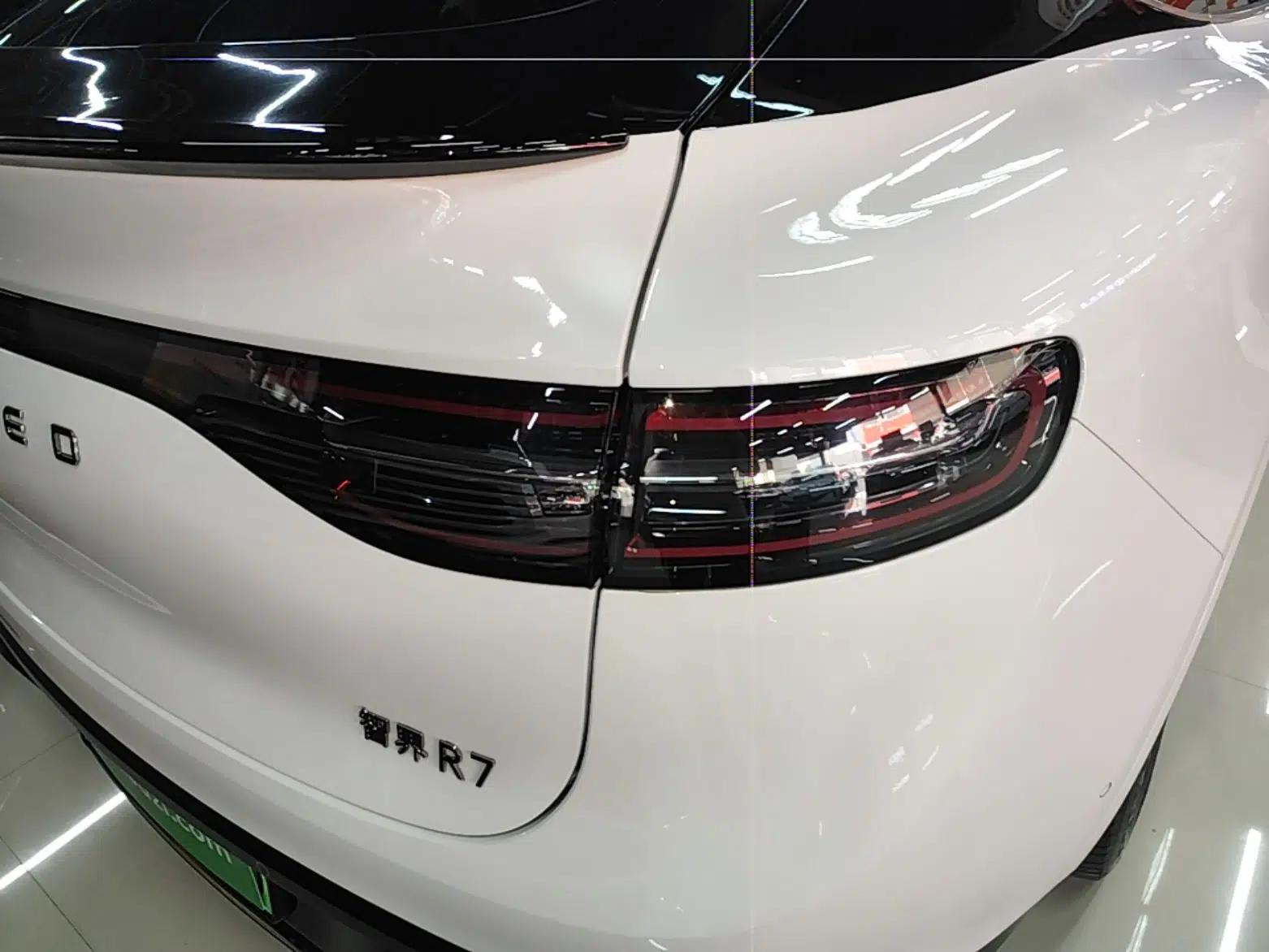 Hima Luxeed R7 2024 All-Electric 802 km Max — миниатюра 9