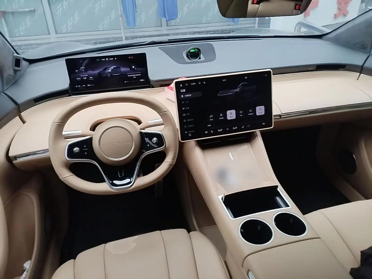 Hima Luxeed R7 2024 All-Electric 802 km Max — миниатюра 12