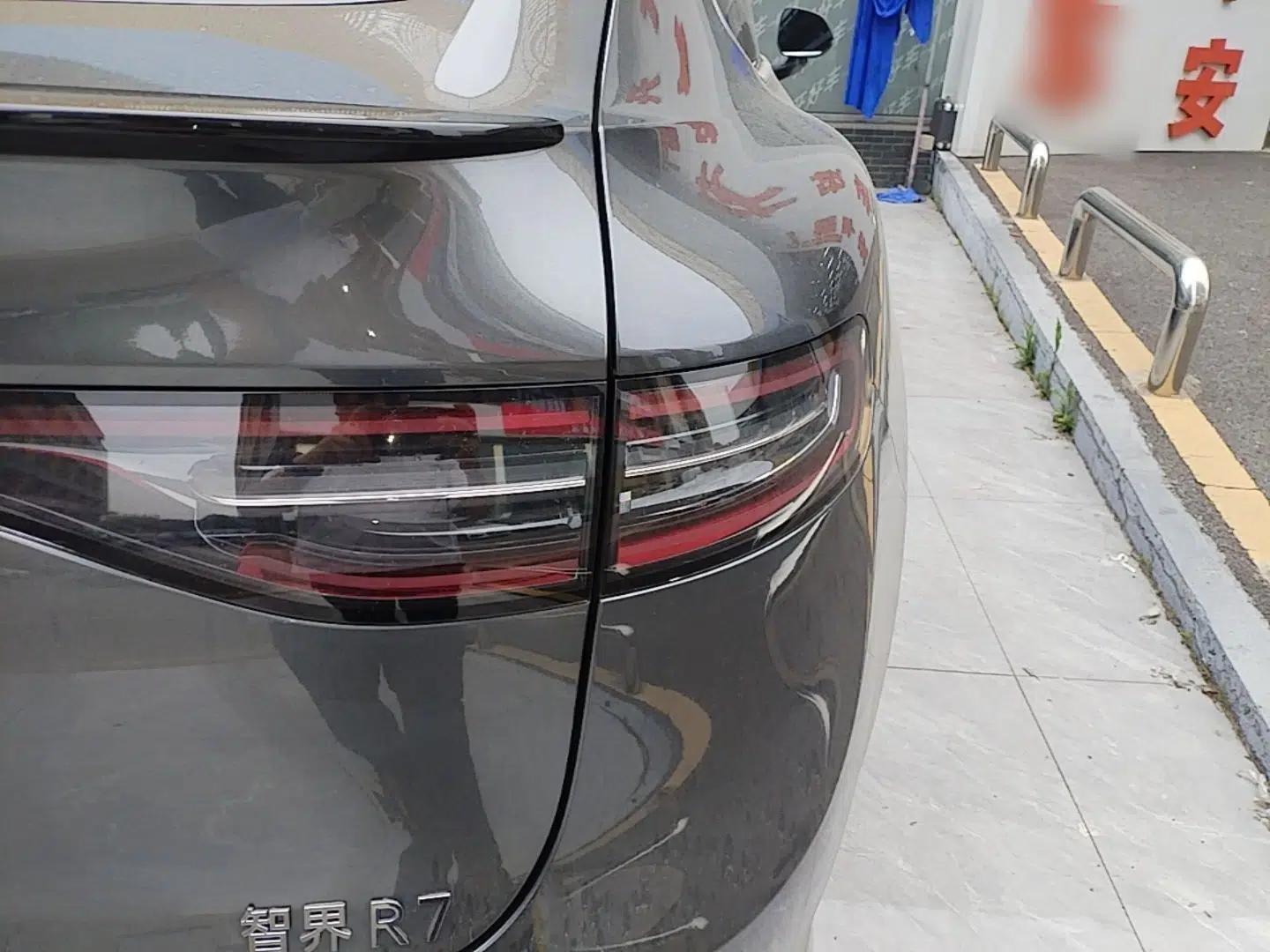 Hima Luxeed R7 2024 All-Electric 802 km Max — миниатюра 9