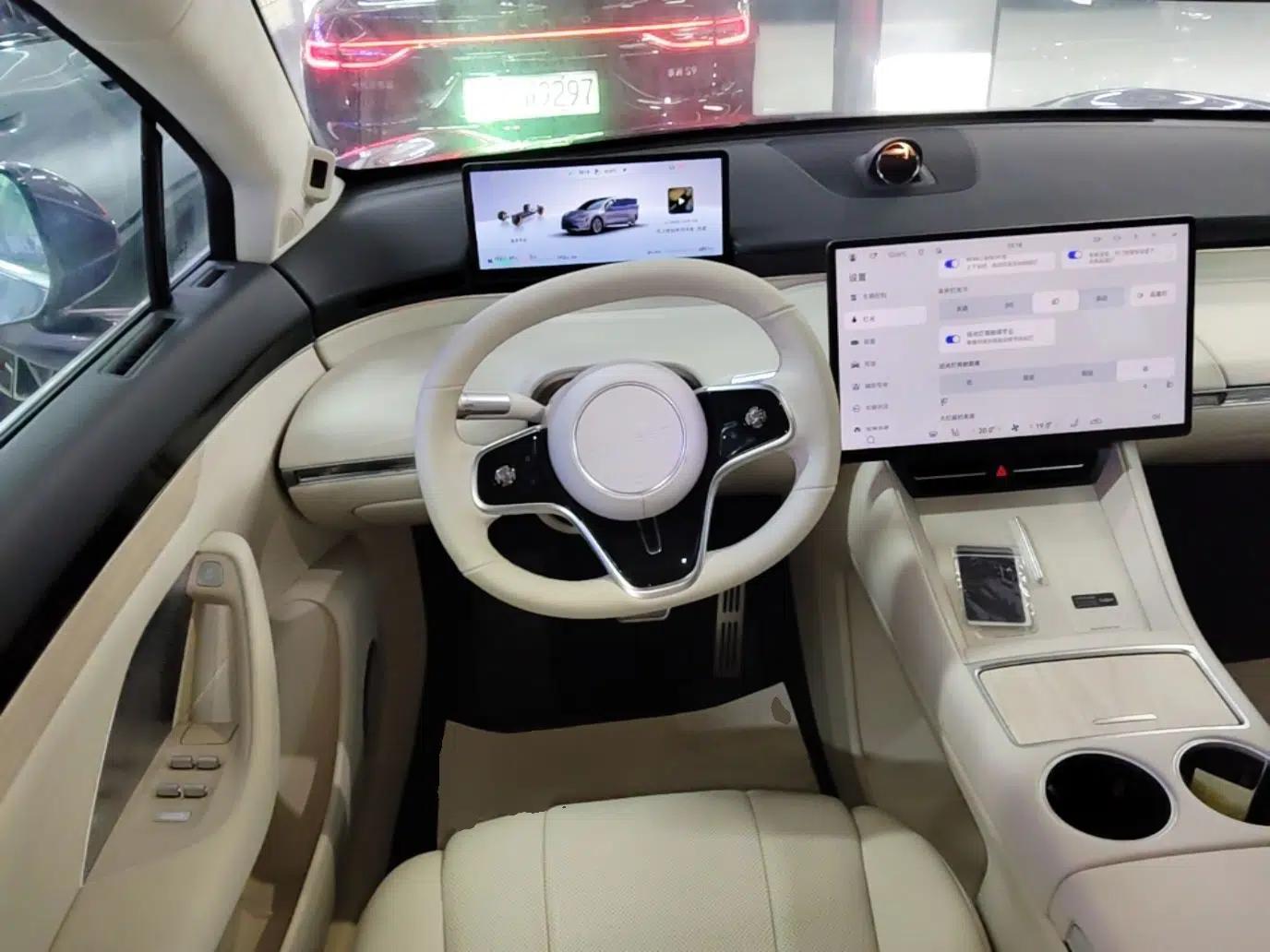 Hima Luxeed R7 2025 Extended-Range 331km Ultra — миниатюра 13