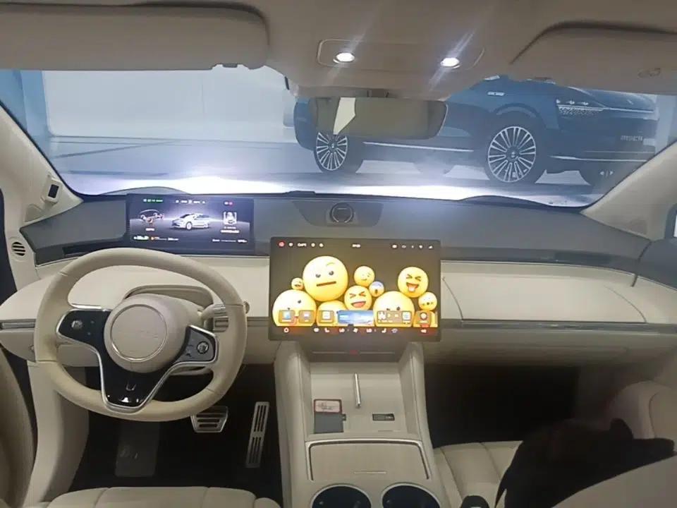 Hima Luxeed R7 2025 Extended-Range 331km Ultra — миниатюра 12