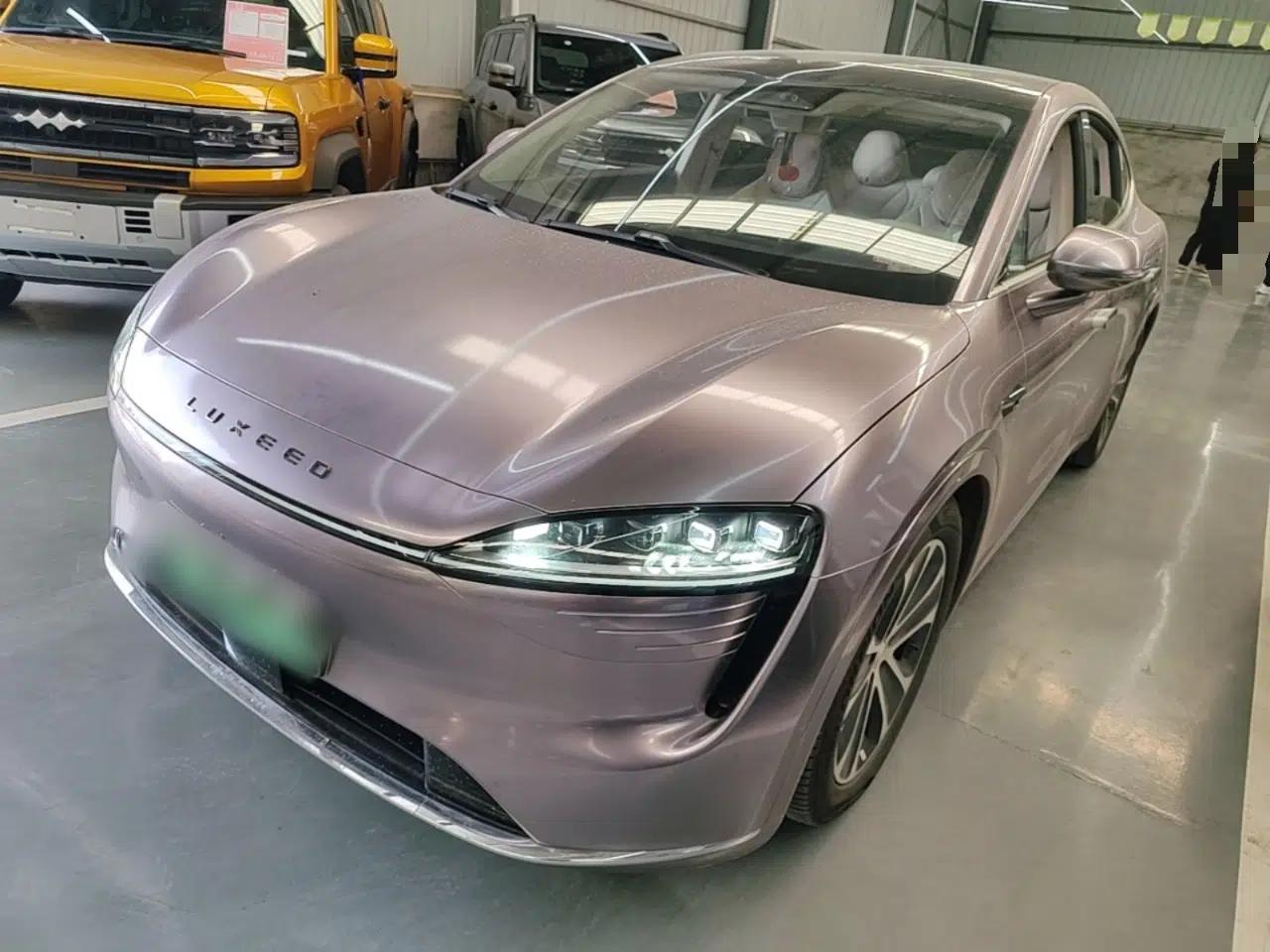 Hima Luxeed R7 2024 Pure Electric 667km Pro — миниатюра 1