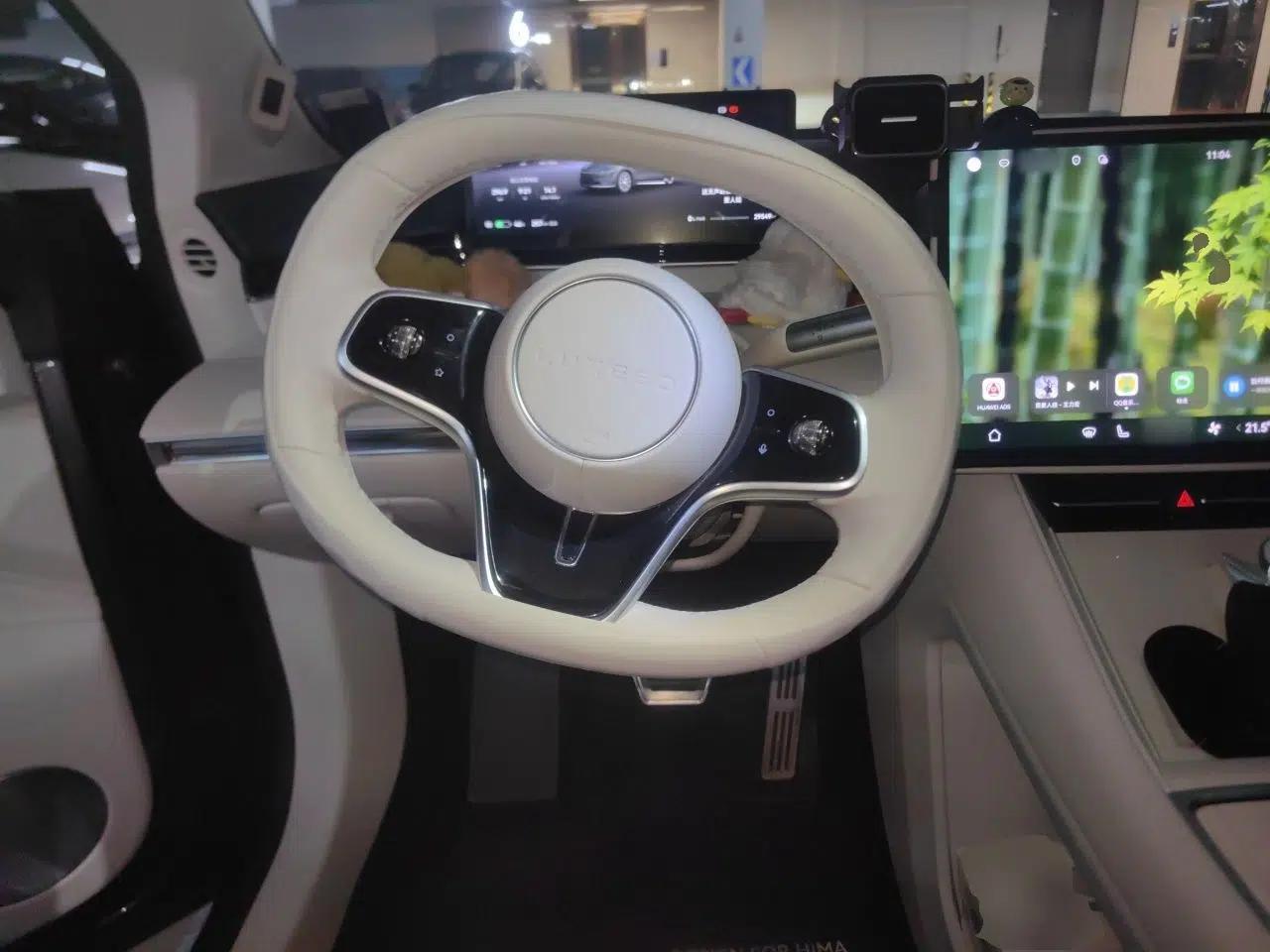 Hima Luxeed R7 2024 Pure Electric 667km Pro — миниатюра 10